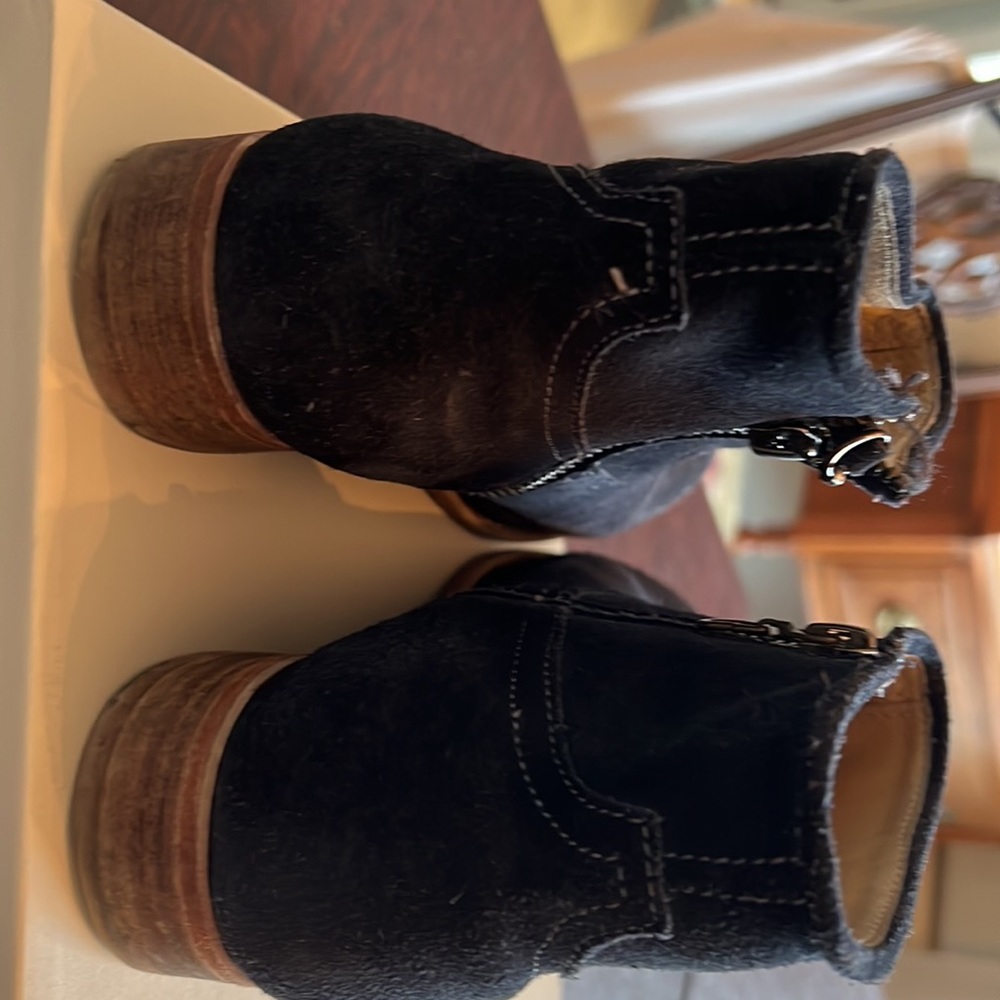Booties - Picture 4 of 4